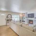 Whimsical Sacramento Home With Garden And Patio!